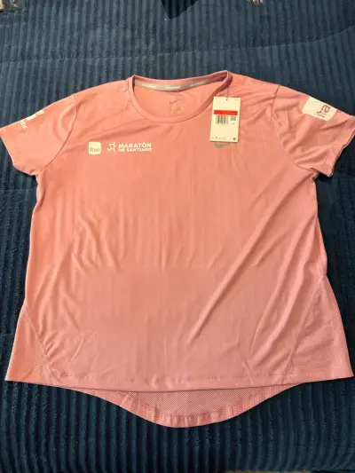 Polera Nike Running Maratón de Santiago rosada - miniatura 1
