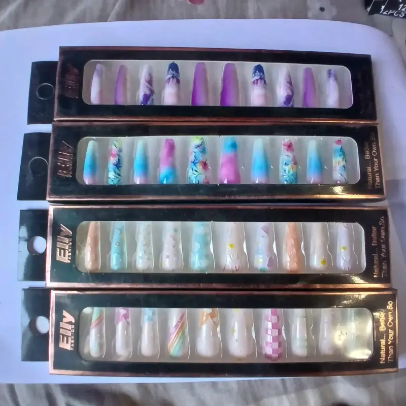 Set de uñas postizas decoradas Elly - 3