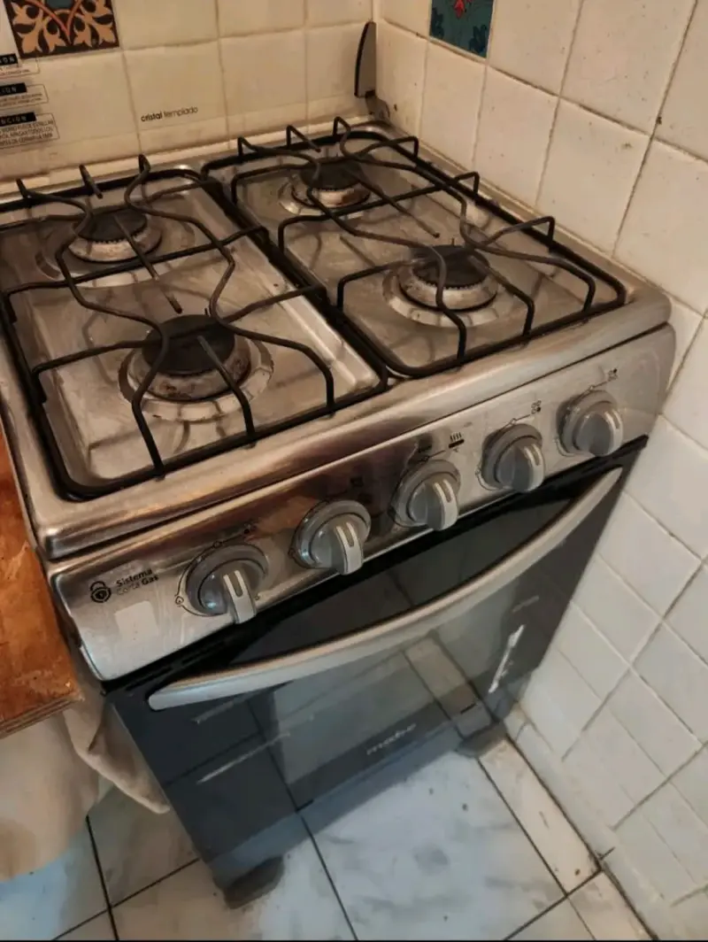 SE VENDE COCINA A GAS DE 4 PLATOS + GALÓN DE GAS I - 2