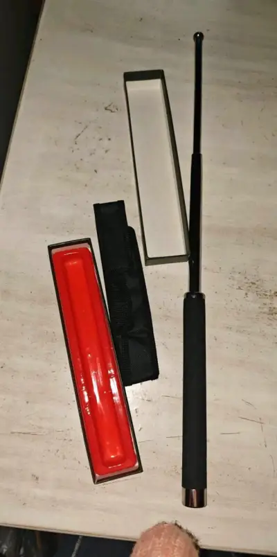 Bastón retráctil de defensa personal - miniatura 1