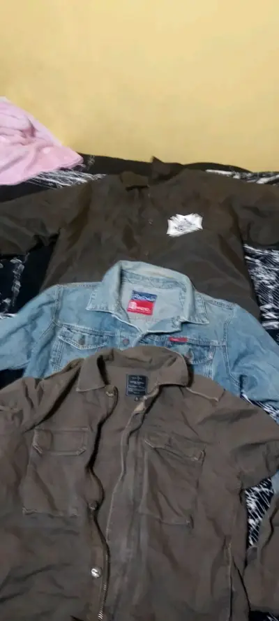 Lote ropa de hombre tala M - miniatura 2