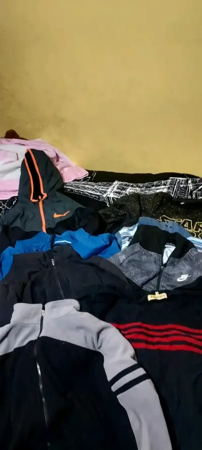 Lote ropa de hombre tala M - miniatura 3
