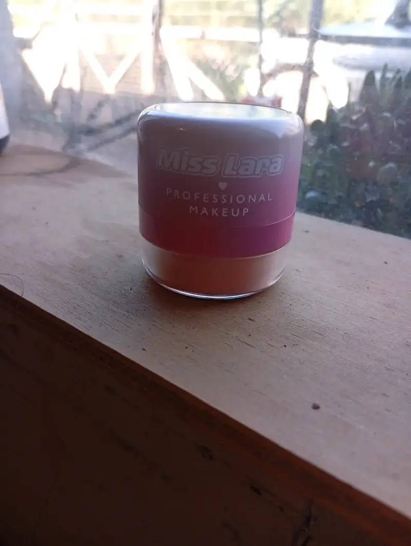 Polvo compacto Miss Lara Professional Makeup - 1