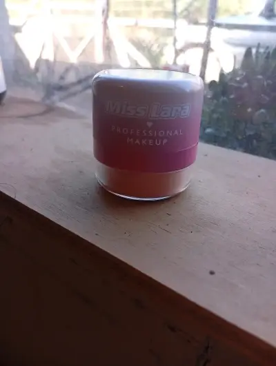 Polvo compacto Miss Lara Professional Makeup - miniatura 1