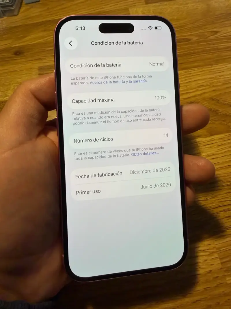 iPhone 16 rosado - 4
