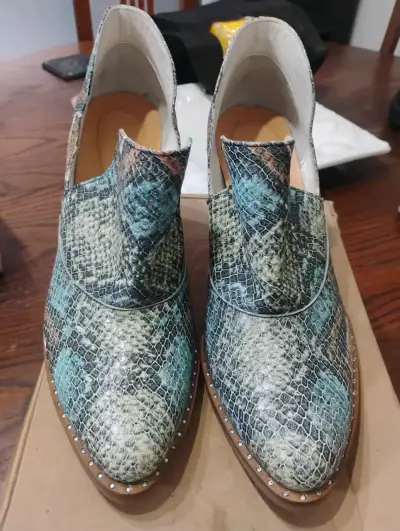 Zapatos de cuero estilo serpiente para mujer - miniatura 4