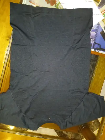 Polera deportiva negra para hombre - miniatura 1
