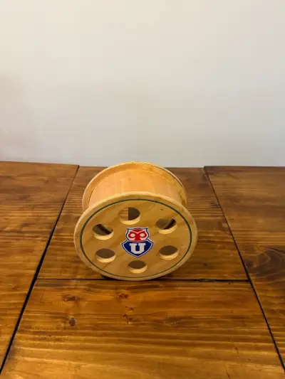 Carrete de madera con logo Universidad de Chile - miniatura 2