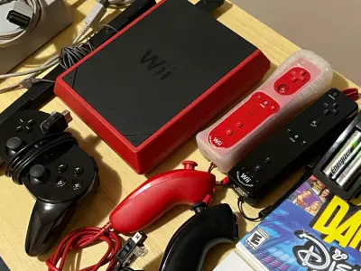 Nintendo Wii Mini con accesorios y juegos - miniatura 2