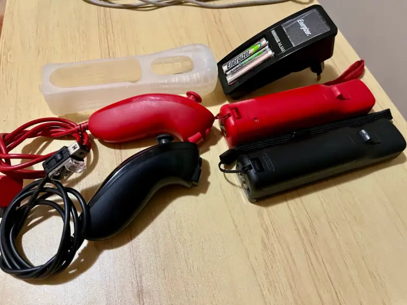 Nintendo Wii Mini con accesorios y juegos - 3