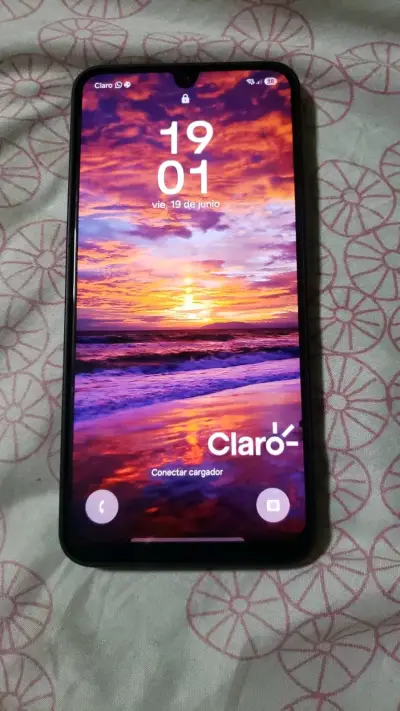 Samsung Galaxy A17 5G con caja y cable - miniatura 2