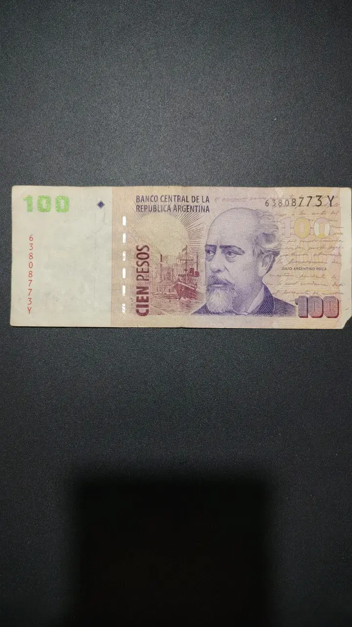 Billete de 100 pesos argentinos antiguo