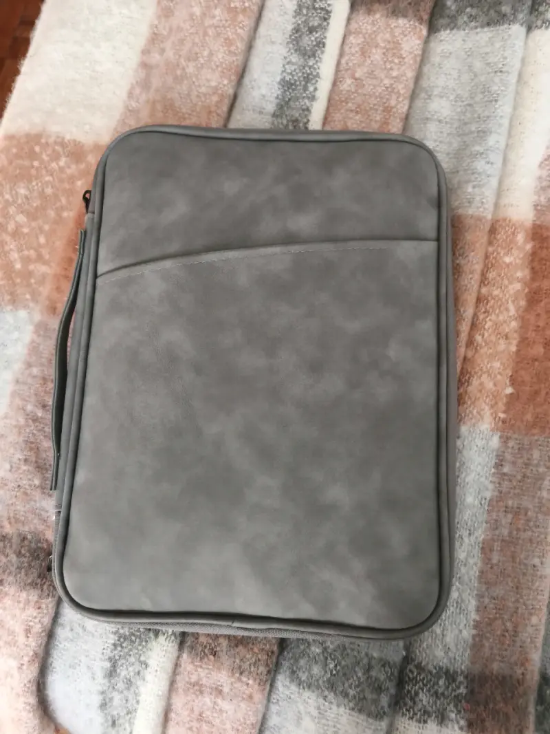 Funda/bolso gris para tablet de cuero sintético - 1