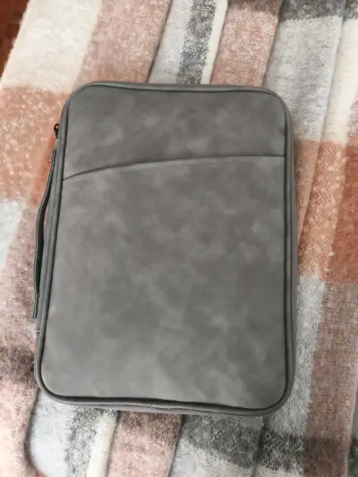 Funda/bolso gris para tablet de cuero sintético - miniatura 1