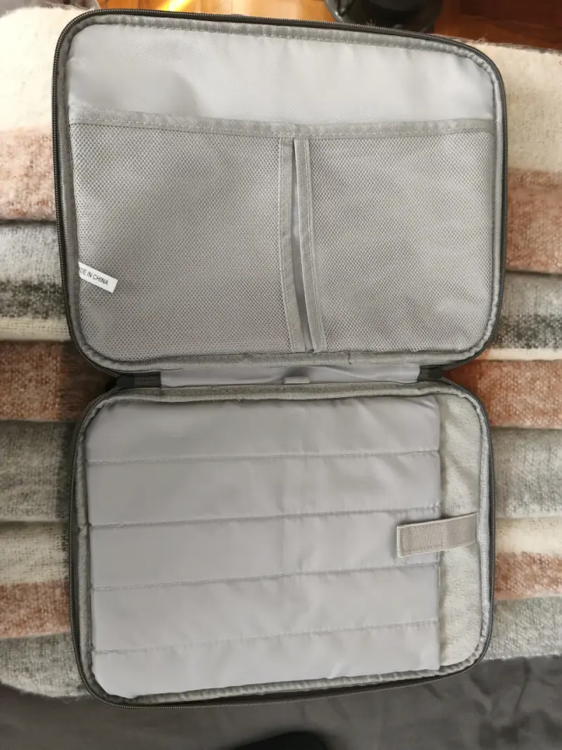 Funda/bolso gris para tablet de cuero sintético - 2