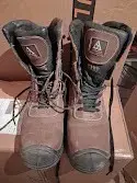 Botas de trabajo marrones resistentes
