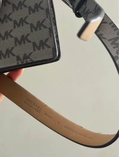 Cartera Michael Kors gris con cadena - miniatura 2