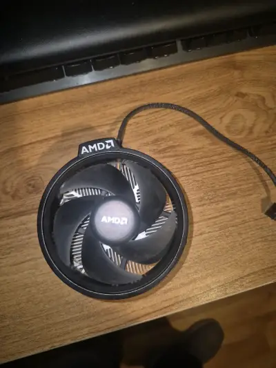 Ventilador de CPU AMD con disipador - miniatura 2