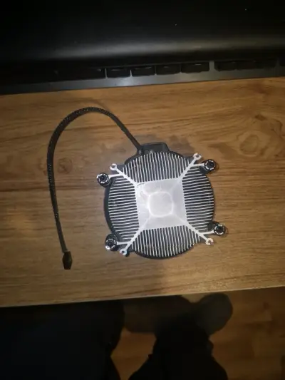 Ventilador de CPU AMD con disipador - miniatura 3