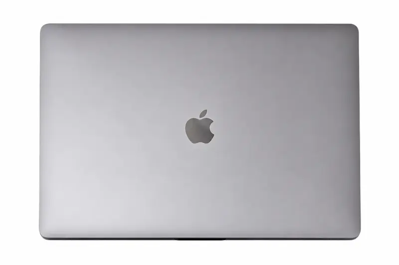 MacBook Pro 15” I7 256GB SSD 16GB RAM - 2