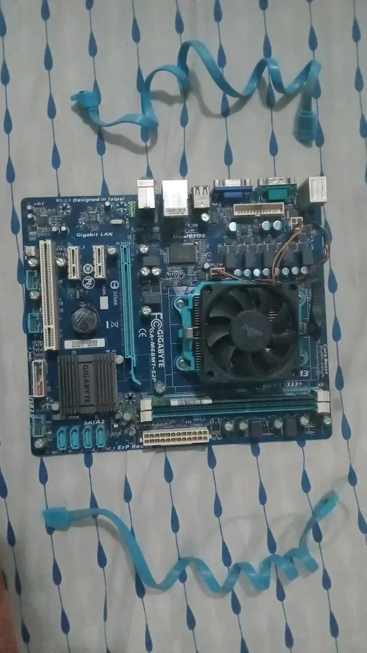 Kit para la placa madre de Gigabyte modelo ga-m68m - 1