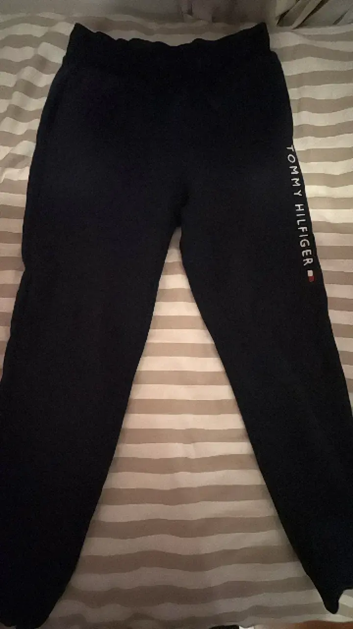 Pantalones deportivos Tommy Hilfiger negros - 1