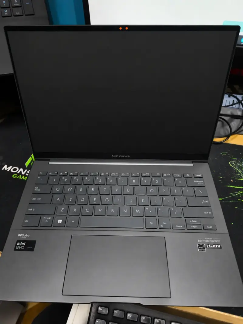 Laptop ASUS ZenBook 14 pulgadas Intel Evo - 1