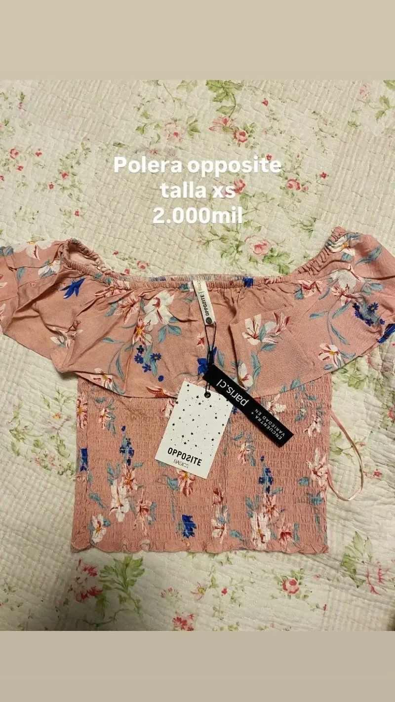 Polera Opposite floral talla XS