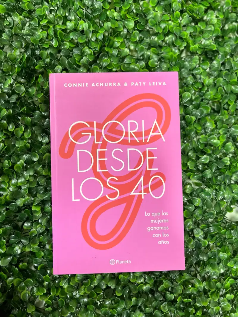 Libro 'Gloria desde los 40' de Connie Achurra