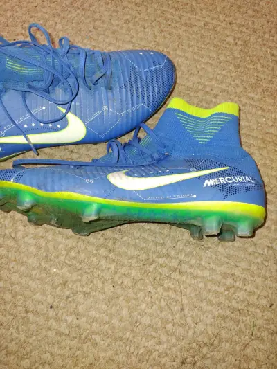 Botines Nike Mercurial azules para fútbol - miniatura 1