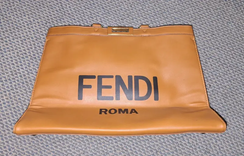 Bolso de cuero marrón con compartimentos - 5