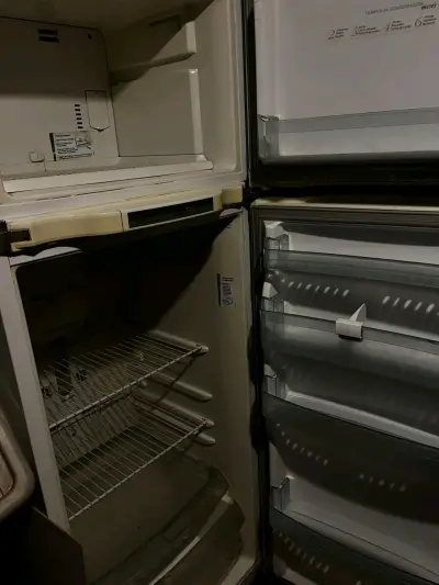 Refrigerador Whirlpool de dos puertas - miniatura 2