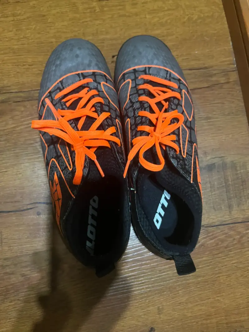 Zapatillas de baby fútbol negras y naranjas - 3