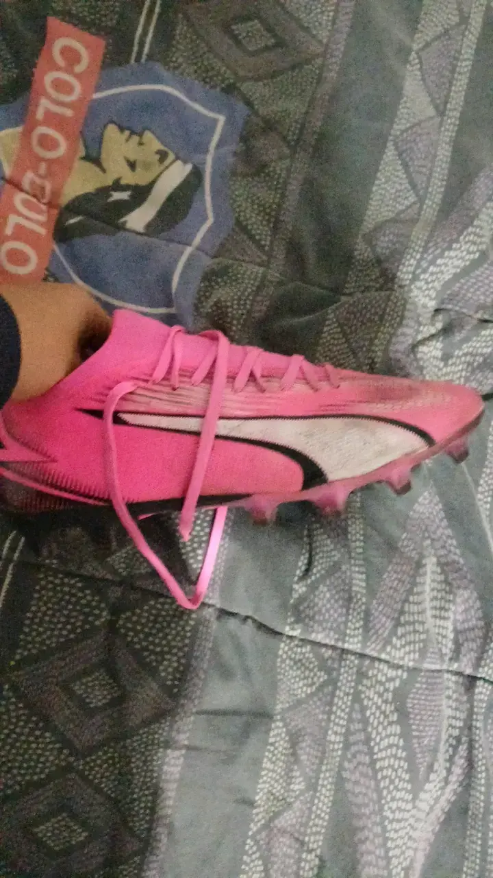Zapatillas deportivas rosas para fútbol - 2