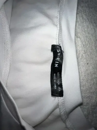 Polera blanca con estampado 'Games' talla M - miniatura 3