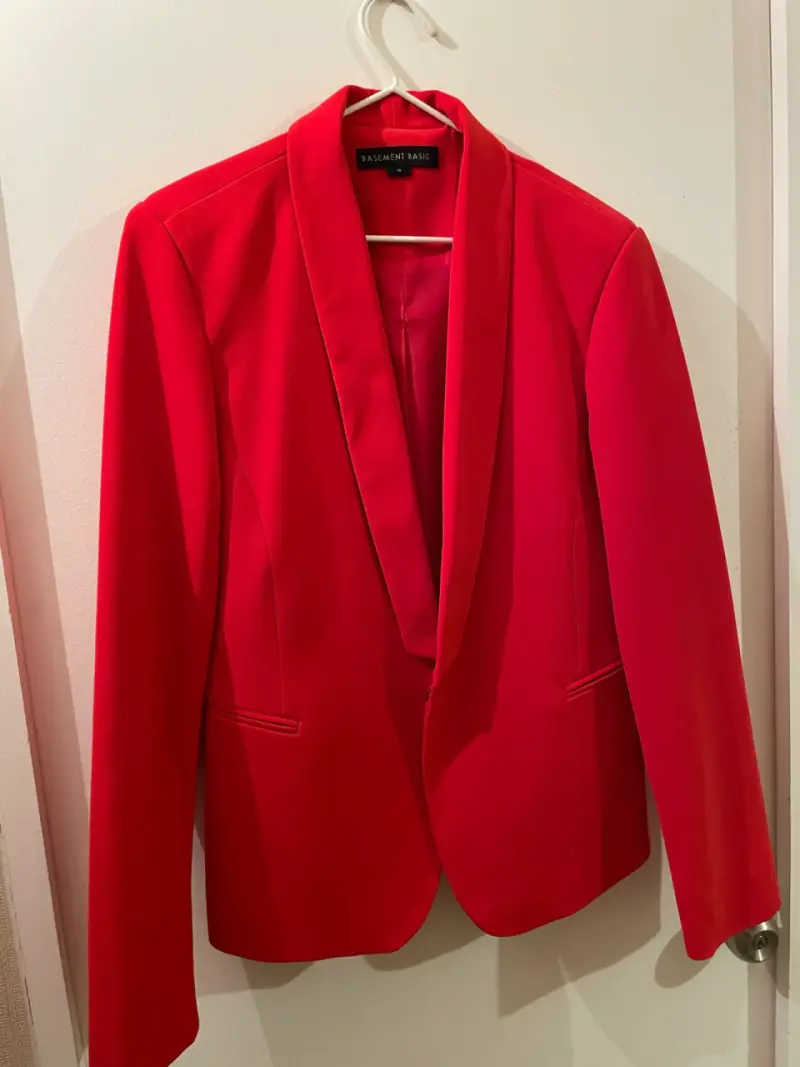Blazer rojo Basement Basic elegante