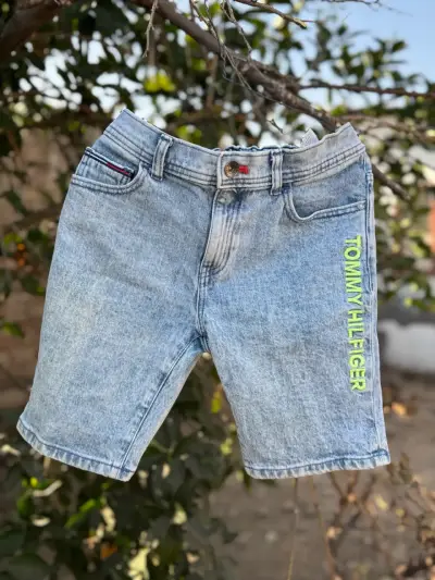 Shorts de mezclilla Tommy Hilfiger para niños - miniatura 1