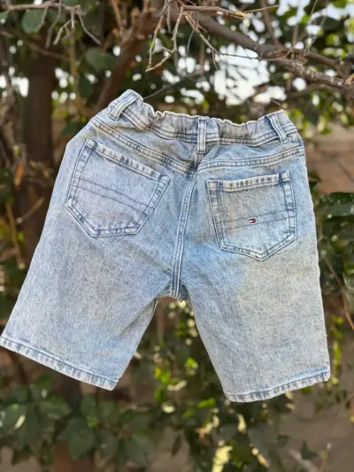 Shorts de mezclilla Tommy Hilfiger para niños - miniatura 5