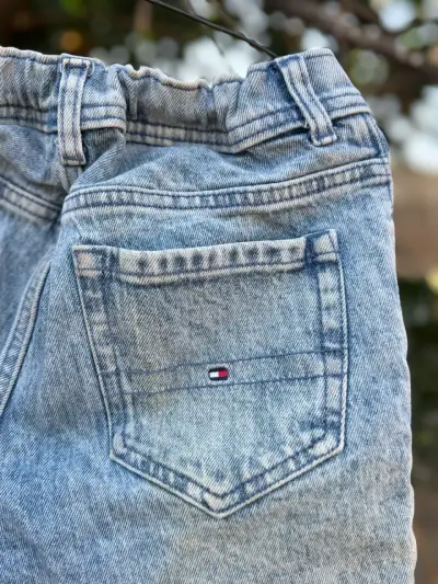 Shorts de mezclilla Tommy Hilfiger para niños - miniatura 6