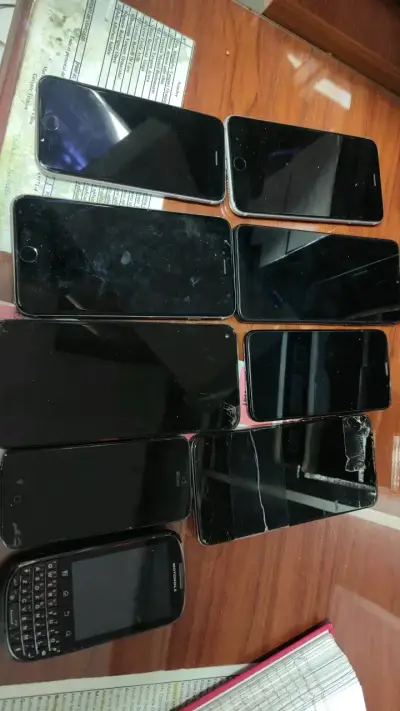 Lote de teléfonos malos y ram de 4 de 3ddr. - miniatura 5