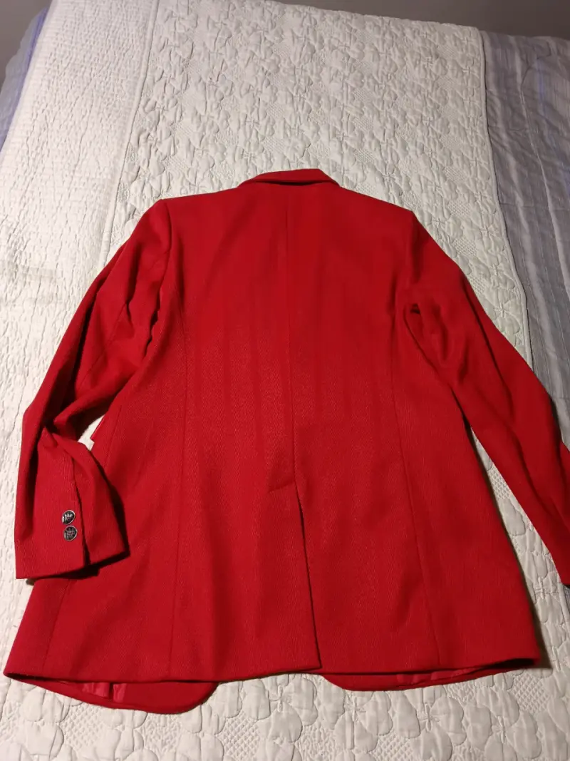 Blazer rojo elegante para mujer - 4