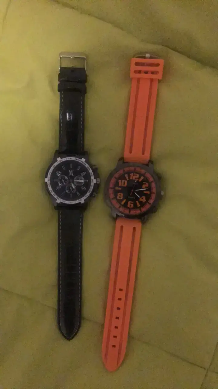par de relojes