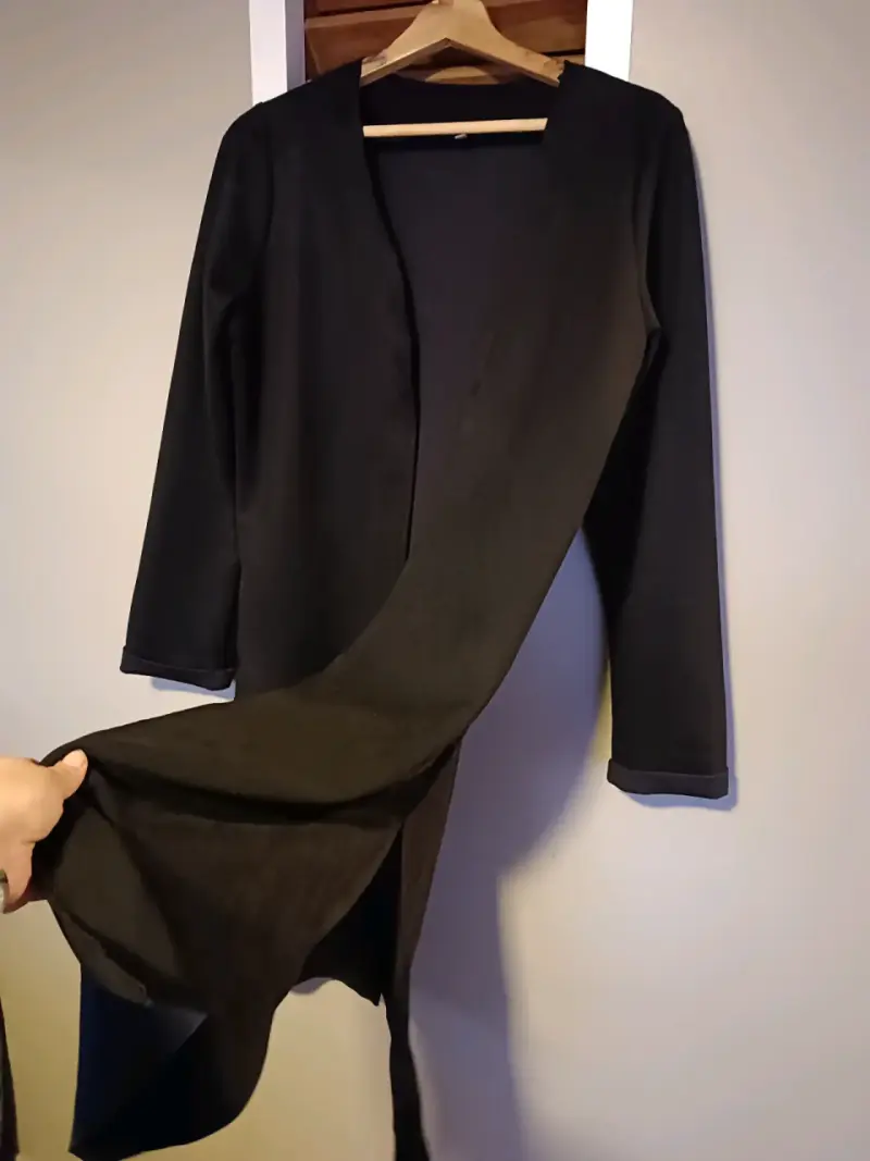 Abrigo gamuza negro de mujer elegante - 5