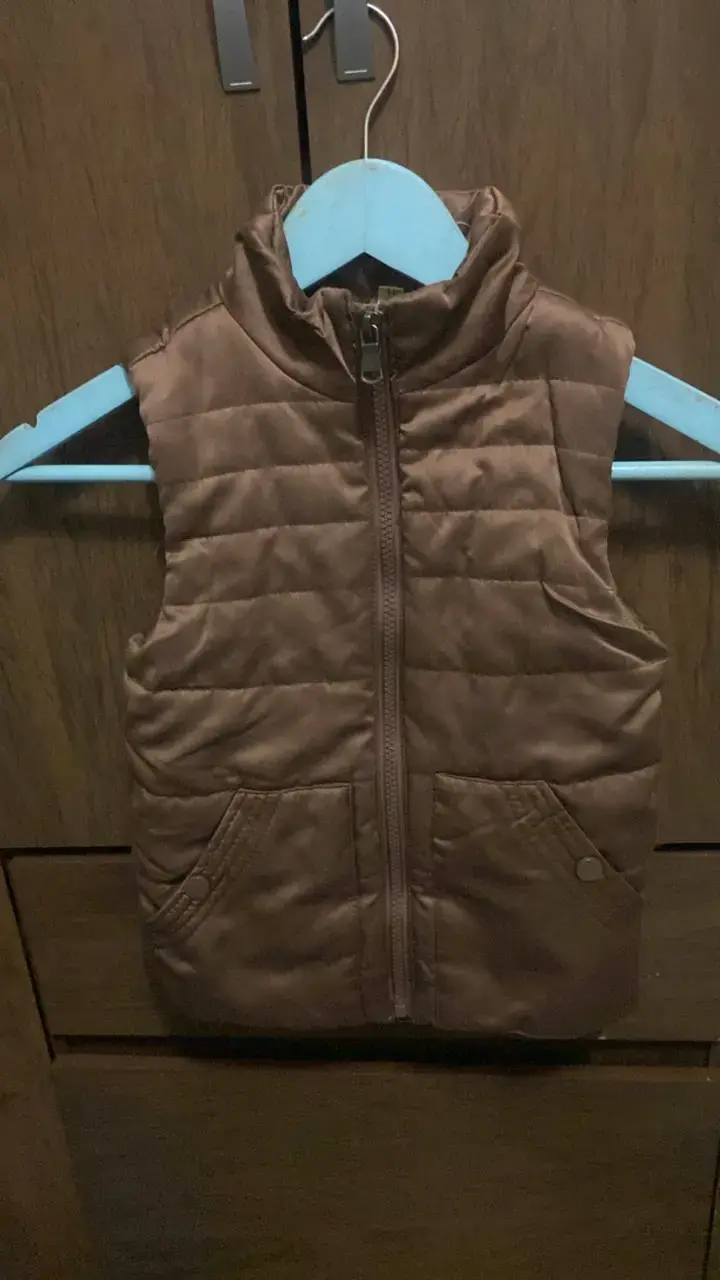 Casaca niño sin mangas acolchado talla 4 - 1