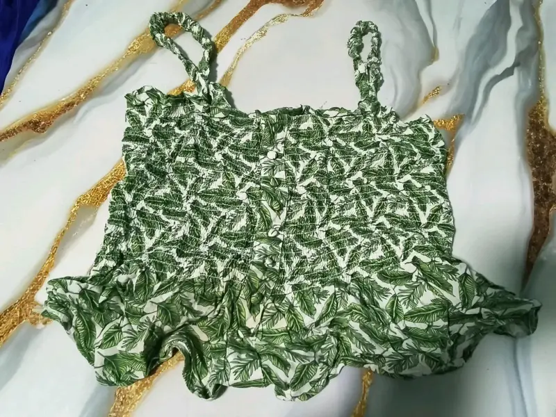 Polera manga larga con estampado de mariposas - 2