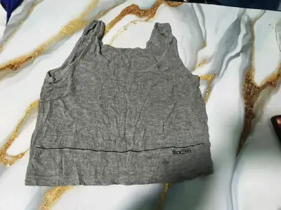 Polera manga larga con estampado de mariposas - miniatura 5