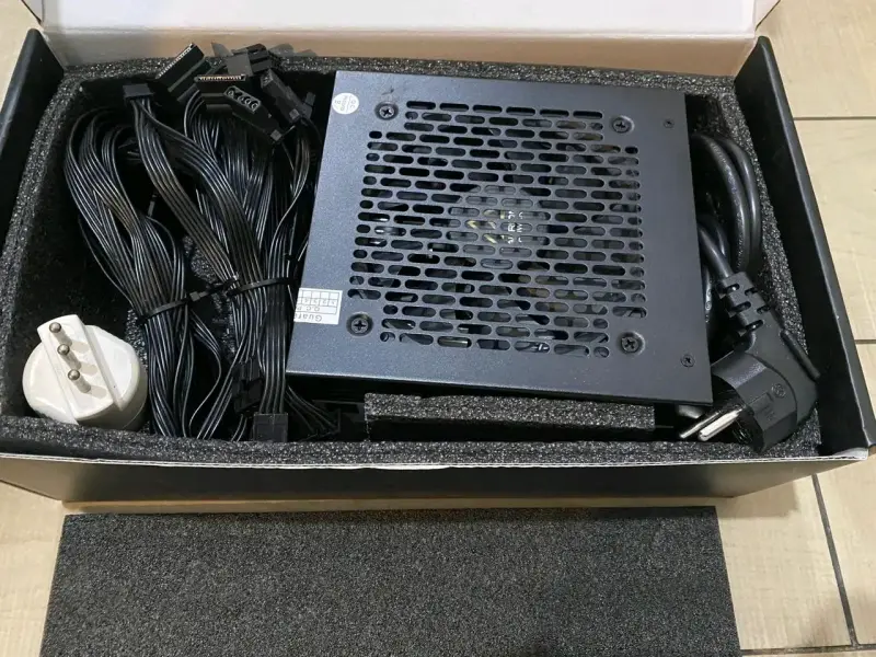 Fuente de poder Aurion Power 750W Bronze - 2