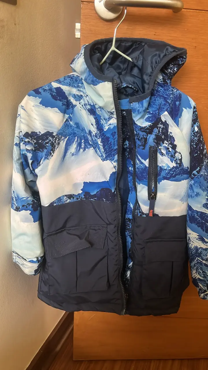 Chaqueta de invierno con estampado montañas - 1