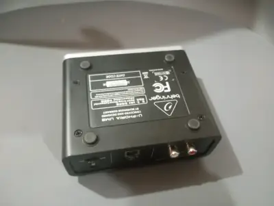 Interfaz de audio Behringer U-Phoria UM2 - miniatura 6