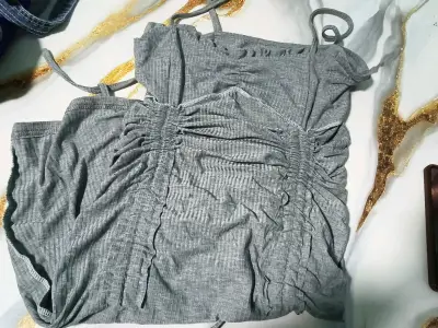 Vestido tie-dye sin mangas para mujer - miniatura 2